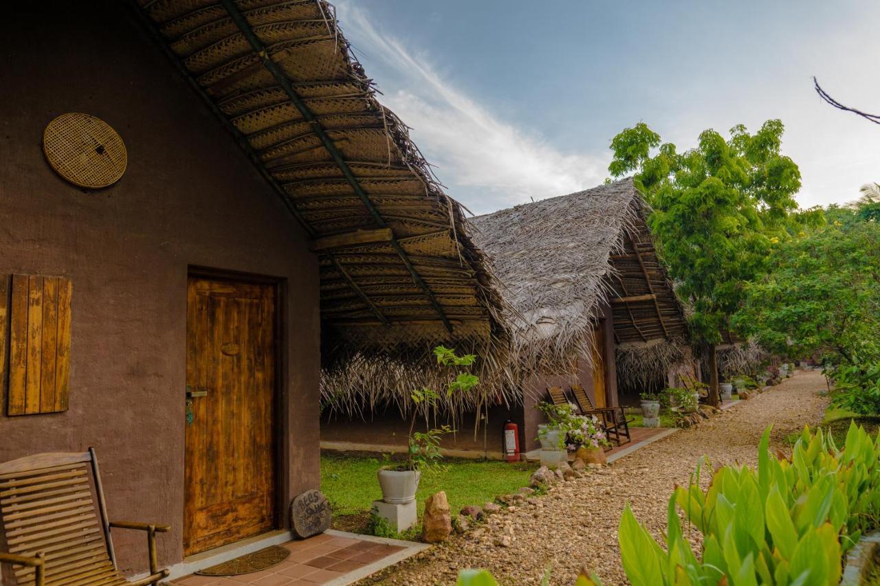 Villa Gaga Bees Yala Tissamaharama Exterior foto